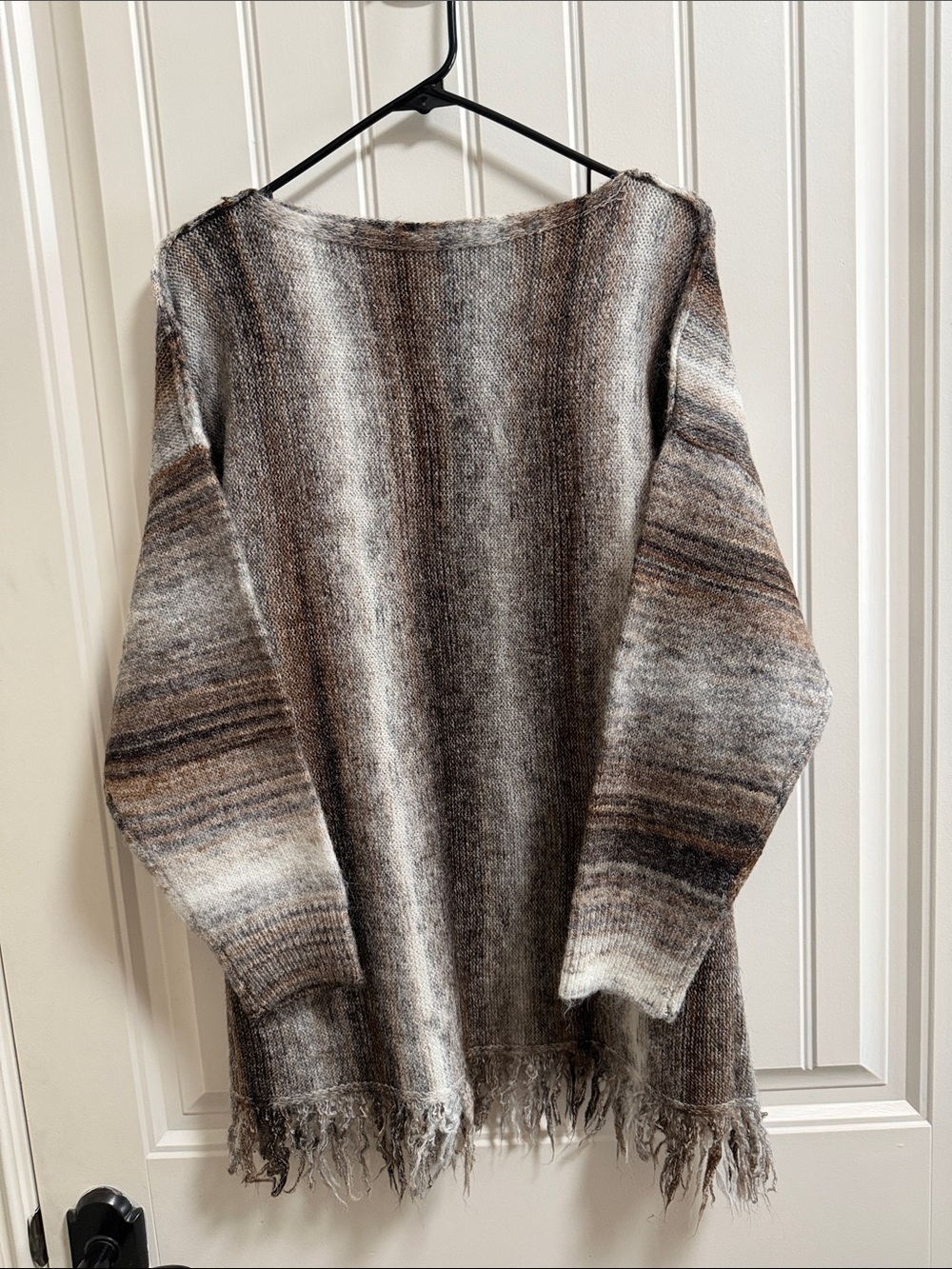 Women's Brown Ombre Fringe-Hem Scoop Neck Sweater/ Never worn